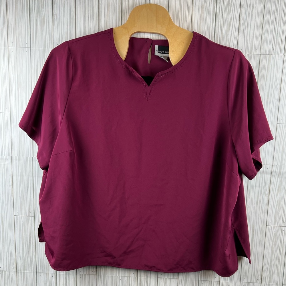 Maggie Barnes Women’s Magenta Short Sleeve Blouse Size 30
